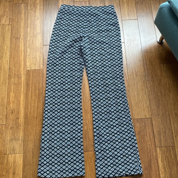Zara size M elastic waistband pants. - Picture 4 of 4